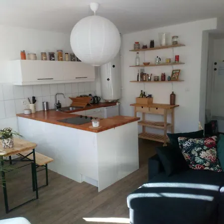 3 Pieces Lumineux, Cosy Et Calme, Tout Equipe Estrasburgo